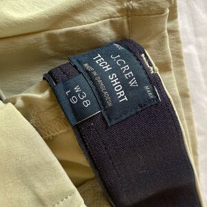 J.Crew Beige Tech Shorts w 38 l 9